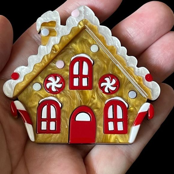 Adorable Layered Acrylic Gingerbread House Pin Christmas Holidays Candy Cane - Picture 2 of 6